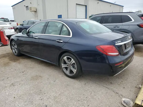 WDDZF4JB8JA385239 2018 MERCEDES-BENZ E-KLASSE - Image 2