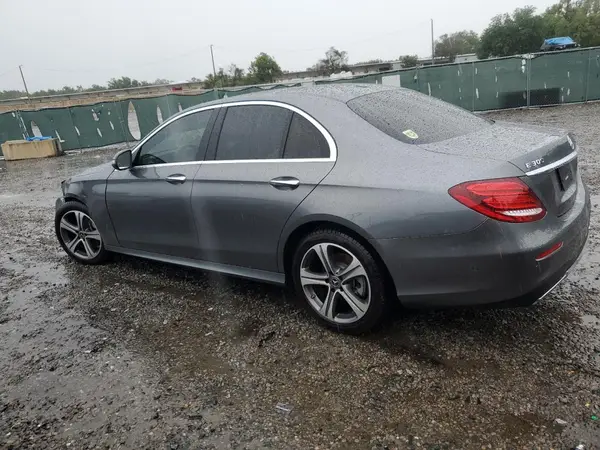 WDDZF4JB8JA472283 2018 MERCEDES-BENZ E-KLASSE - Image 2