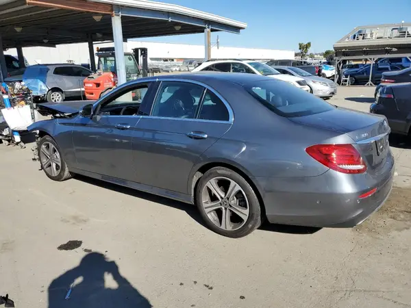 WDDZF4JB8KA571414 2019 MERCEDES-BENZ E-KLASSE - Image 2