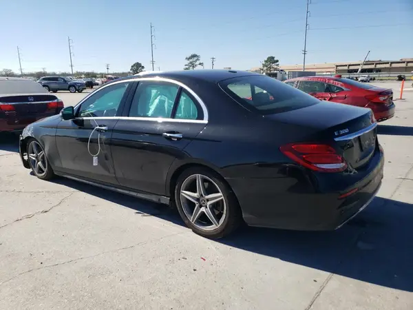 WDDZF4JB8KA592683 2019 MERCEDES-BENZ E-KLASSE - Image 2
