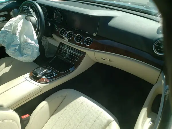 WDDZF4JB8KA592683 2019 MERCEDES-BENZ E-KLASSE - Image 8