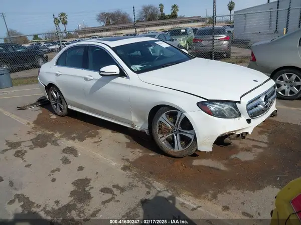 WDDZF4JB8KA597205 2019 MERCEDES-BENZ E-KLASSE - Image 1