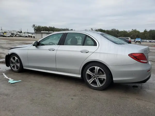 WDDZF4JB8KA666281 2019 MERCEDES-BENZ E-KLASSE - Image 2