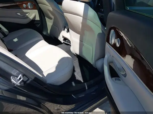 WDDZF4JB9HA029537 2017 MERCEDES-BENZ E-KLASSE - Image 8