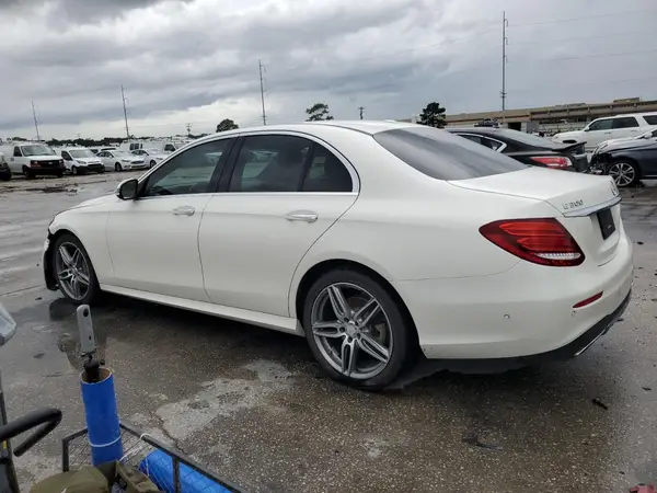 WDDZF4JB9HA072565 2017 MERCEDES-BENZ E-KLASSE - Image 2