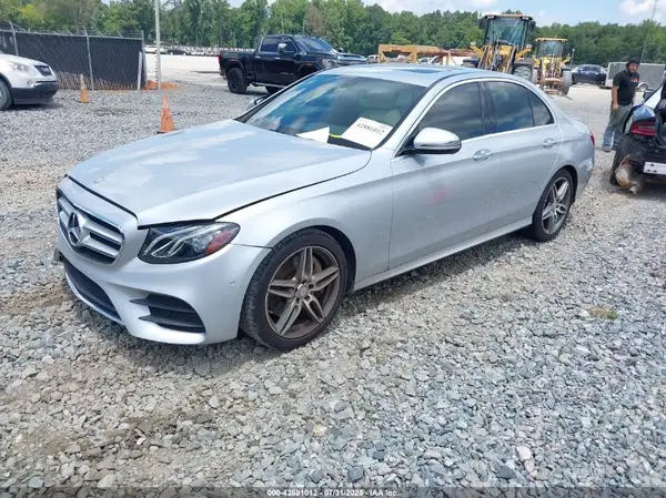 WDDZF4JB9HA105256 2017 MERCEDES-BENZ E-KLASSE - Image 2