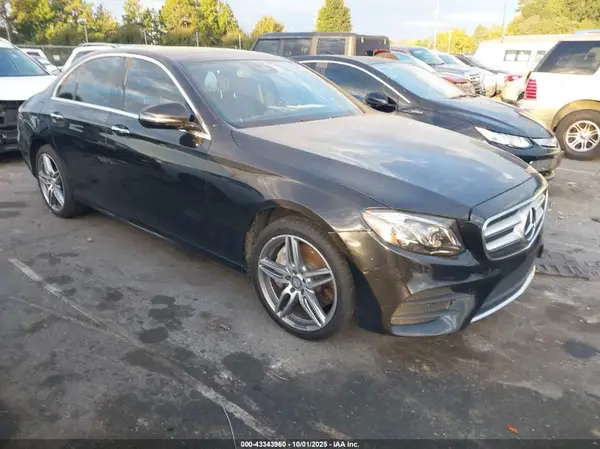 WDDZF4JB9HA135762 2017 MERCEDES-BENZ E-KLASSE - Image 1