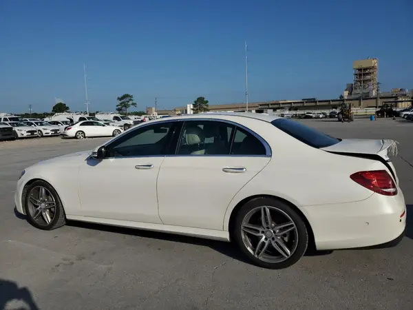 WDDZF4JB9HA160533 2017 MERCEDES-BENZ E-KLASSE - Image 2