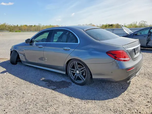 WDDZF4JB9HA213988 2017 MERCEDES-BENZ E-KLASSE - Image 2