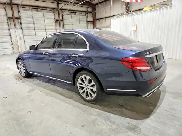 WDDZF4JB9HA235876 2017 MERCEDES-BENZ E-KLASSE - Image 2