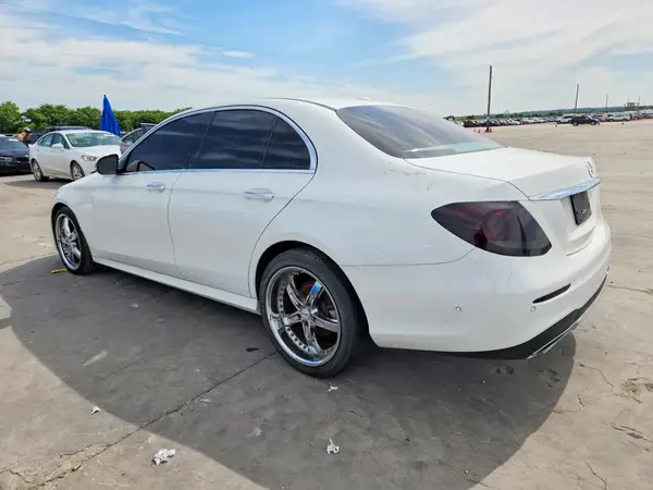 WDDZF4JB9HA243055 2017 MERCEDES-BENZ E-KLASSE - Image 2