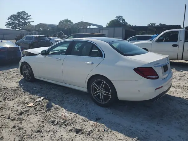 WDDZF4JB9JA349592 2018 MERCEDES-BENZ E-KLASSE - Image 2
