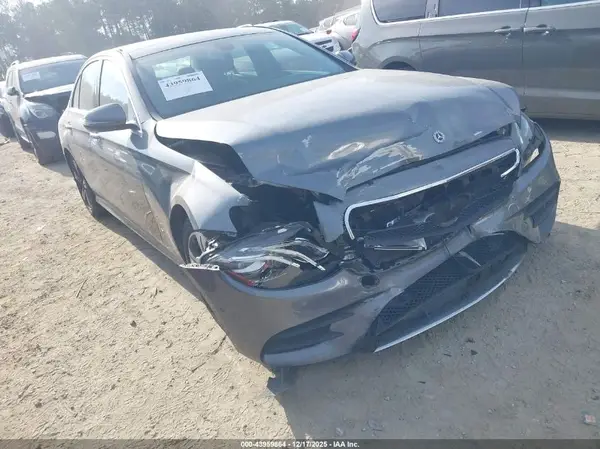 WDDZF4JB9JA374055 2018 MERCEDES-BENZ E-KLASSE - Image 1