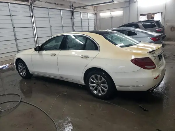 WDDZF4JB9JA381801 2018 MERCEDES-BENZ E-KLASSE - Image 2