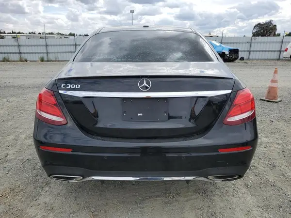2018 MERCEDES-BENZ E-KLASSE auction photo 6