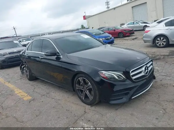 WDDZF4JB9JA404798 2018 MERCEDES-BENZ E-KLASSE - Image 1