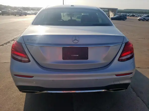 2018 MERCEDES-BENZ E-KLASSE auction photo 6