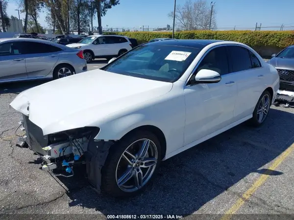 WDDZF4JB9JA433928 2018 MERCEDES-BENZ E-KLASSE - Image 2