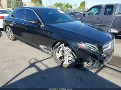 WDDZF4JB9KA526787 2019 MERCEDES-BENZ E-KLASSE