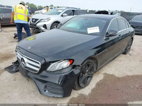 WDDZF4JB9KA547672 2019 MERCEDES-BENZ E-KLASSE - Image 2