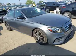 WDDZF4JB9KA686152 2019 MERCEDES-BENZ E-KLASSE