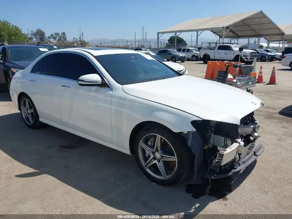 WDDZF4JBXHA009233 2017 MERCEDES-BENZ E-KLASSE - Image 1