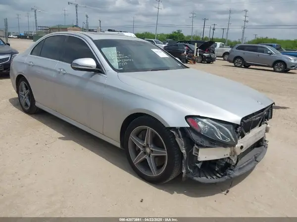 WDDZF4JBXHA048002 2017 MERCEDES-BENZ E-KLASSE - Image 1