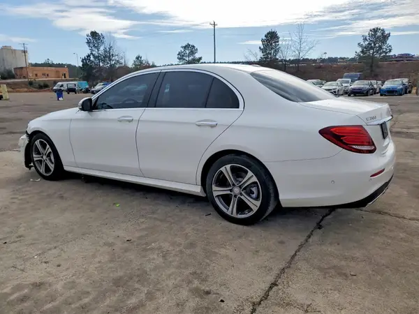 WDDZF4JBXHA084367 2017 MERCEDES-BENZ E-KLASSE - Image 2