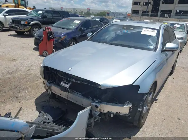WDDZF4JBXHA096986 2017 MERCEDES-BENZ E-KLASSE - Image 2