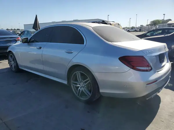 WDDZF4JBXHA167829 2017 MERCEDES-BENZ E-KLASSE - Image 2
