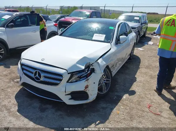 WDDZF4JBXHA215085 2017 MERCEDES-BENZ E-KLASSE - Image 2