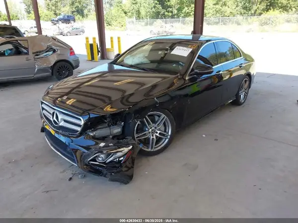 WDDZF4JBXJA349973 2018 MERCEDES-BENZ E-KLASSE - Image 2