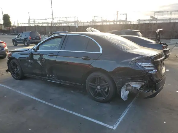 WDDZF4JBXJA359869 2018 MERCEDES-BENZ E-KLASSE - Image 2