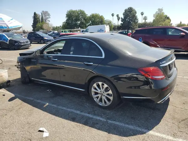 WDDZF4JBXJA392998 2018 MERCEDES-BENZ E-KLASSE - Image 2