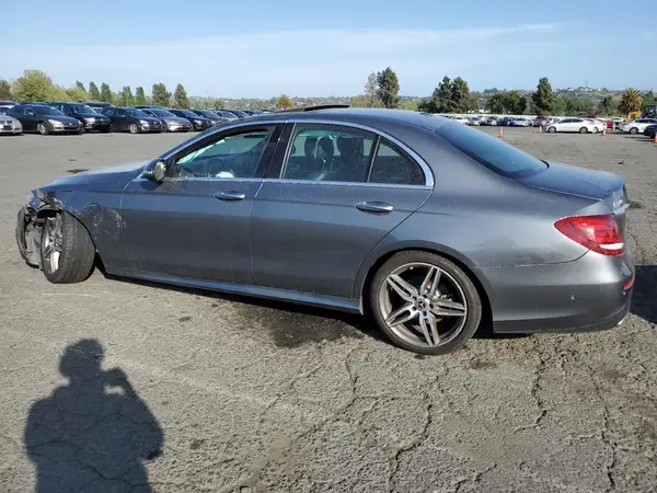 WDDZF4JBXJA409492 2018 MERCEDES-BENZ E-KLASSE - Image 2