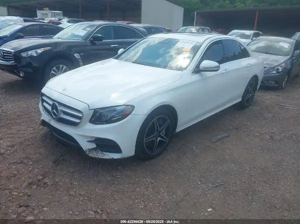 WDDZF4KB0HA068354 2017 MERCEDES-BENZ E-KLASSE - Image 2