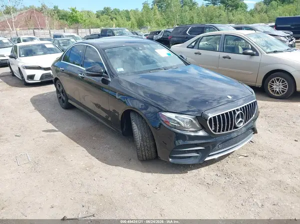 WDDZF4KB0HA126799 2017 MERCEDES-BENZ E-KLASSE - Image 1