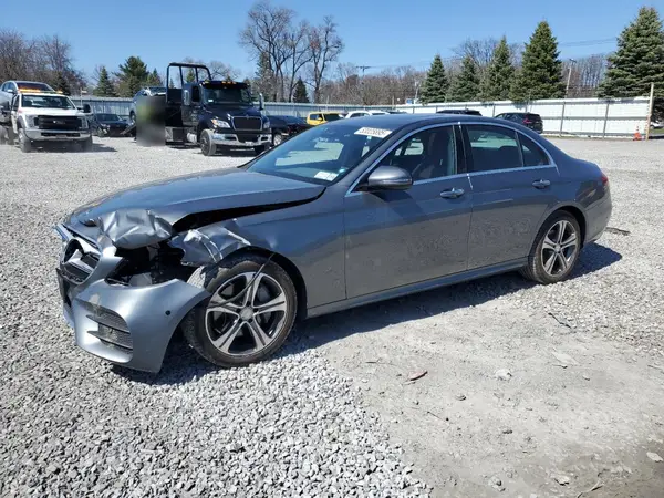 WDDZF4KB0HA127564 2017 MERCEDES-BENZ E-KLASSE - Image 1