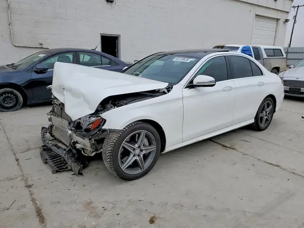 WDDZF4KB0HA158555 2017 MERCEDES-BENZ E-KLASSE - Image 1