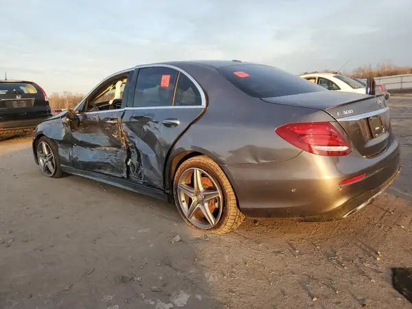 WDDZF4KB0HA161276 2017 MERCEDES-BENZ E-KLASSE - Image 2