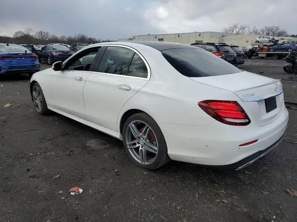 WDDZF4KB0HA208712 2017 MERCEDES-BENZ E-KLASSE - Image 2