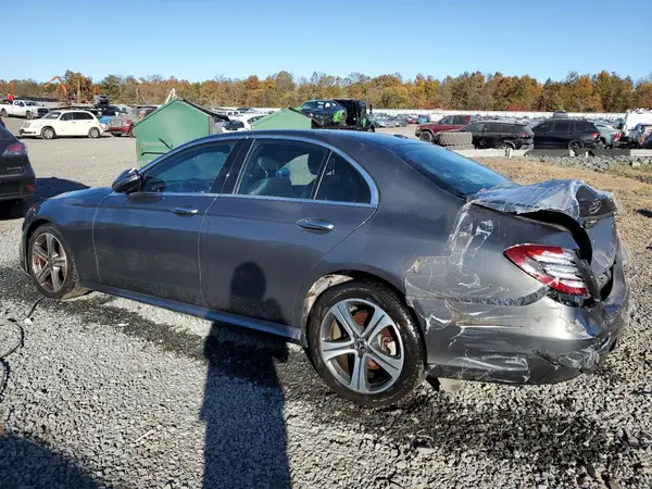 WDDZF4KB0HA229219 2017 MERCEDES-BENZ E-KLASSE - Image 2