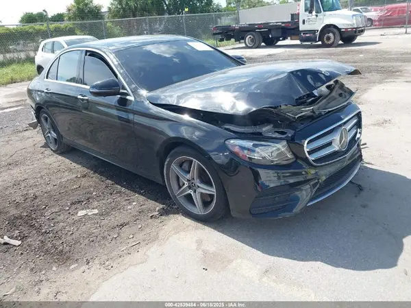 WDDZF4KB0JA299874 2018 MERCEDES-BENZ E-KLASSE - Image 1
