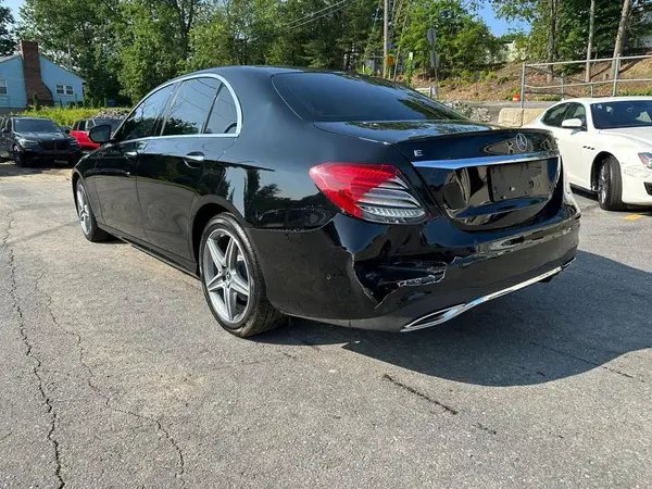 WDDZF4KB0KA511559 2019 MERCEDES-BENZ E-KLASSE - Image 2