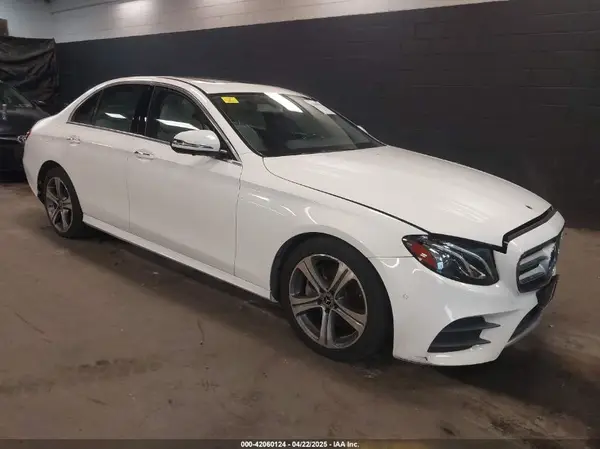 WDDZF4KB0KA595852 2019 MERCEDES-BENZ E-KLASSE - Image 1