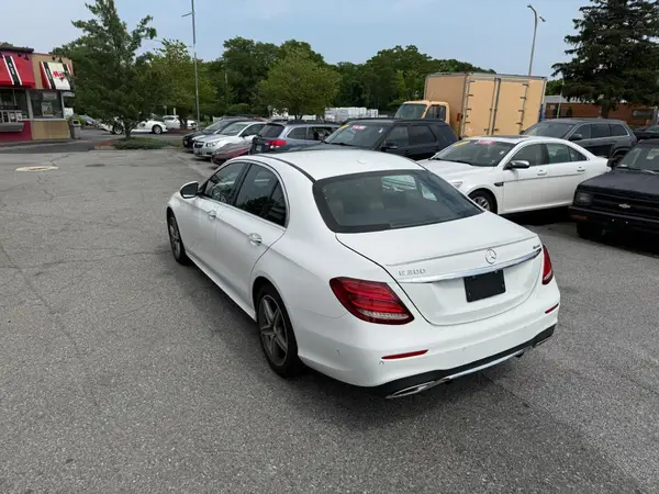 WDDZF4KB1HA058612 2017 MERCEDES-BENZ E-KLASSE - Image 2