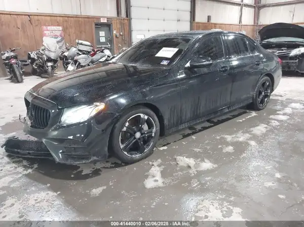 WDDZF4KB1HA181200 2017 MERCEDES-BENZ E-KLASSE - Image 2
