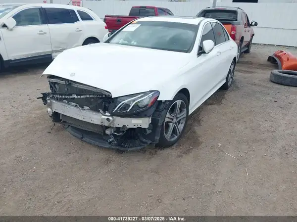 WDDZF4KB1HA215586 2017 MERCEDES-BENZ E-KLASSE - Image 2