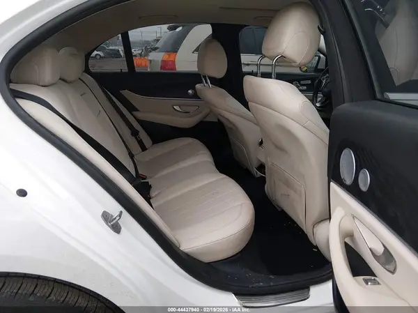 WDDZF4KB1HA257594 2017 MERCEDES-BENZ E-KLASSE - Image 8