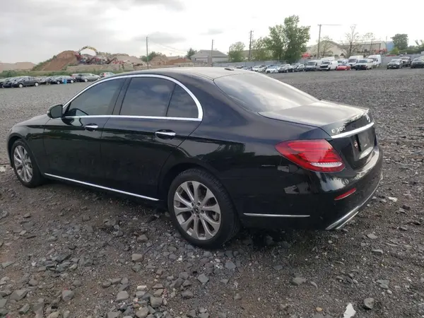 WDDZF4KB1HA272533 2017 MERCEDES-BENZ E-KLASSE - Image 2